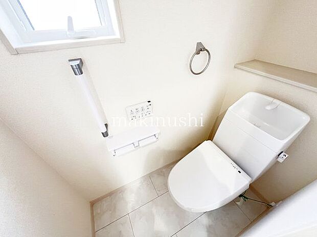 ・トイレは1階と2階にあります、夜のおトイレも階段を上り下りしないですみますね。