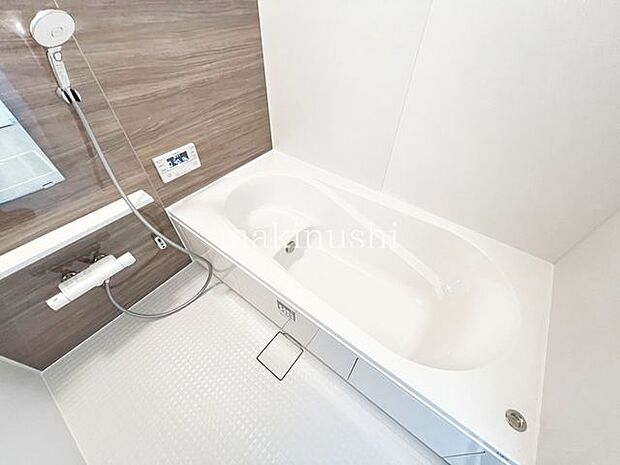 浴室浴室もピカピカです。キレイな浴室での気持ちの良いバスタイムが一日の疲れを癒してくれます。