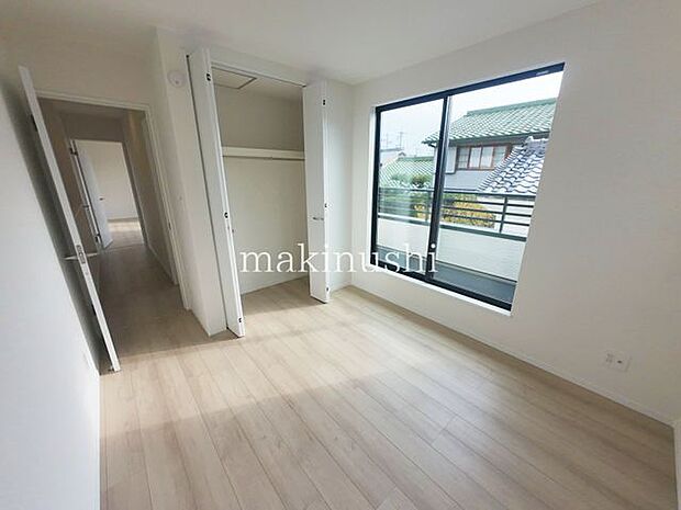 B号棟 明るい洋室です。寝室にもお子様のお部屋にもご利用頂けます。