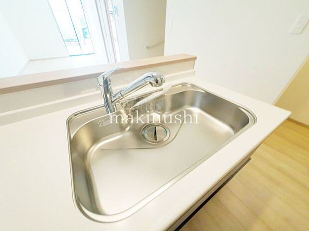 A号棟 ・広々として洗い物なども使いやすいシンクです。