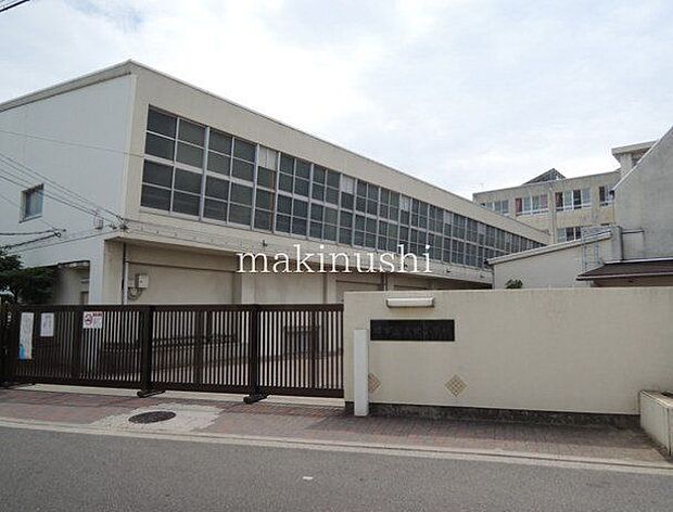 堺市立平井中学校 徒歩21分。 1630m