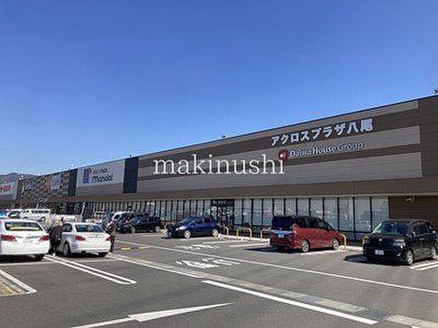 アクロスプラザ八尾 徒歩22分。 1720m