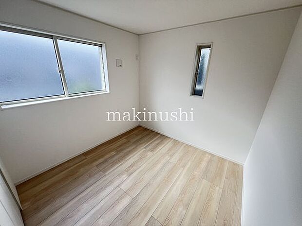 ・全室フローリングなので、ちょっとした汚れはモップでサッとお掃除できます。