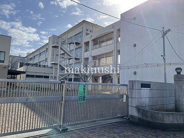 八尾市立大正小学校 徒歩29分。 2280m