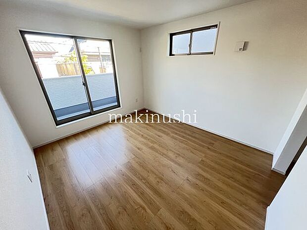 寝室ご夫婦の寝室にいいかがでしょうか?