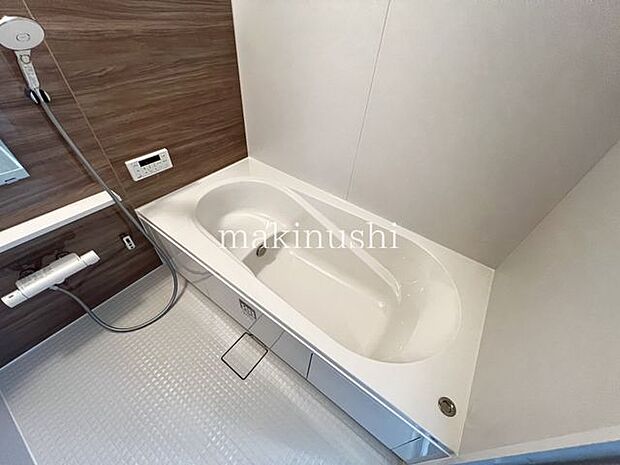 浴室浴室もピカピカです。キレイな浴室での気持ちの良いバスタイムが一日の疲れを癒してくれます。