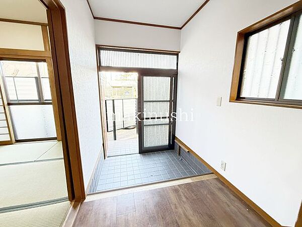 玄関明るく風通しの良い玄関です