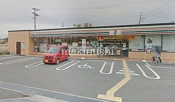 セブンイレブン堺辻之店 徒歩14分。 1110m