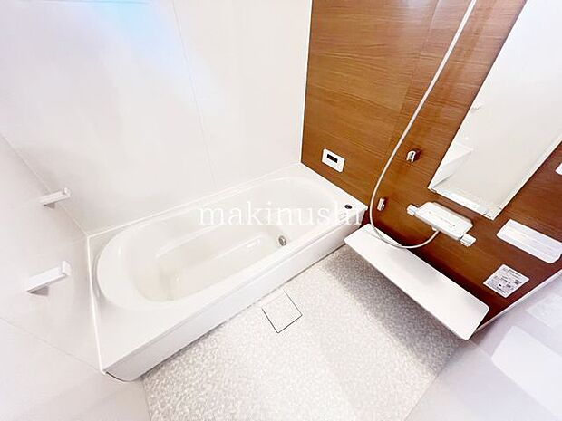 ・浴室もピカピカです。キレイな浴室での気持ちの良いバスタイムが一日の疲れを癒してくれます。
