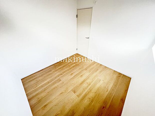 フローリングでお掃除ラクラクです。