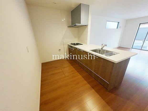 キッチンコミュニケーションを育む、子育て家族にピッタリのカウンターキッチンです。