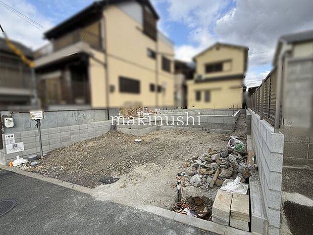 羽曳野市はびきの1丁目　新築戸建土地面積97.262m2（約29.42坪）高低差のないフラットなところです