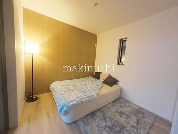 洋室1階洋室約5.2帖のお部屋です客室をしても使用できます