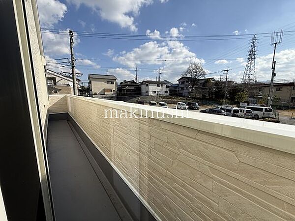 ・二部屋続きの広々としたバルコニー