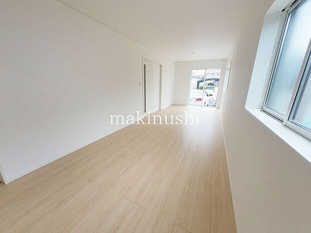 ・約17.2帖とゆとりのあるリビングは家具の配置も自由自在、お好みのくつろぎ空間が作れます。