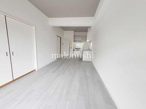 リビング専有面積63.25m2のお部屋です