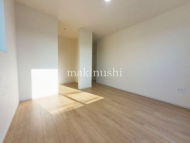 寝室約9.0帖＋ウォクインクローゼット主寝室としていかがでしょうか。