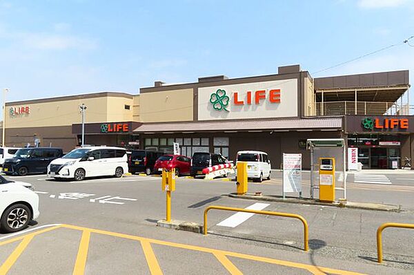 ライフ滝谷店 徒歩7分。 540m