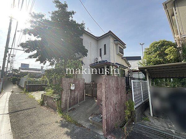 小・中学校、スーパー、総合病院などが近く生活至便な環境です♪