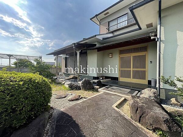 玄関に続くアプローチ！