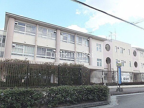 堺市立美原中学校 徒歩14分。 1070m