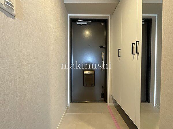 明るくキレイな玄関で気持ちよくお出迎え♪