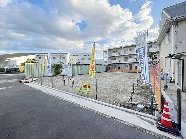 建築条件はありませんので、お好きなハウスメーカー・工務店にて建築可能です♪
