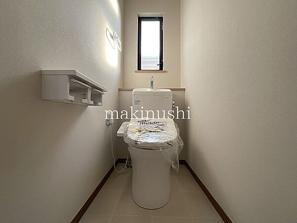温水洗浄機能付き♪トイレは1階と2階にあるのでとても便利です♪