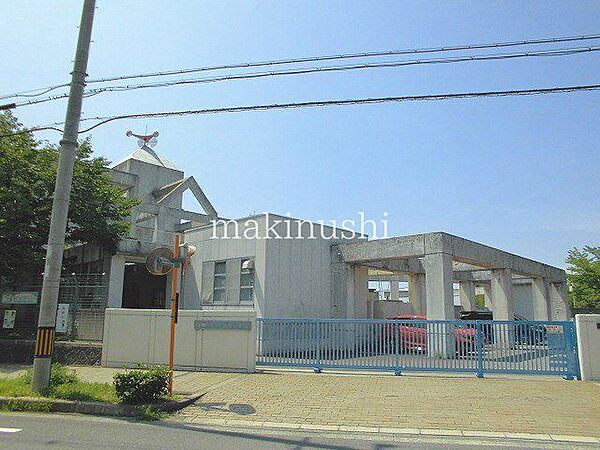 富田林市立小金台小学校 徒歩6分。 410m