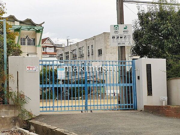 富田林市立錦郡小学校 徒歩22分。 1730m
