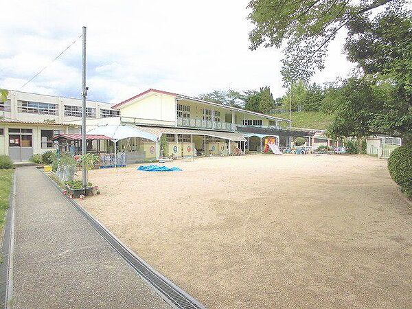 富田林市立伏山台幼稚園 徒歩19分。 1460m