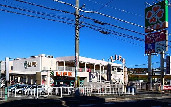ライフ滝谷店 徒歩15分。 1180m
