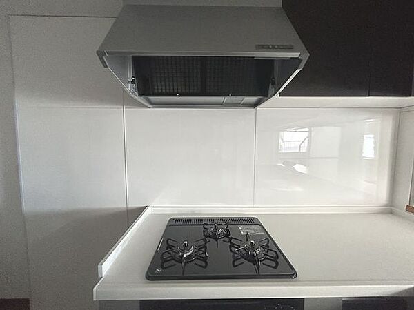 システムキッチンを交換しています♪新しいキッチンで毎日楽しくお料理♪