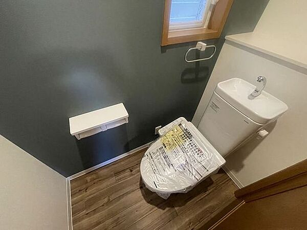 温水洗浄機能付き♪トイレは1階と2階にあるのでとても便利です♪