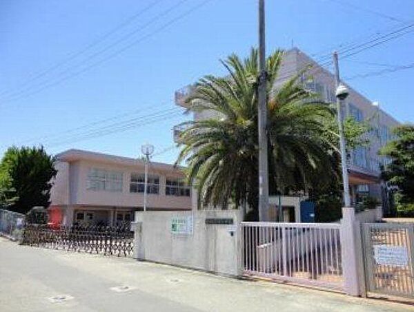 堺市立平尾小学校 徒歩19分。 1520m