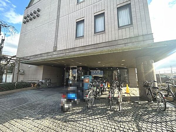 河南町立図書館 徒歩43分。 3380m