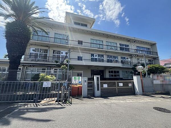 堺市立黒山小学校 徒歩15分。 1130m