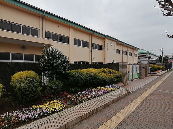 河内長野市立長野小学校 徒歩3分。 170m