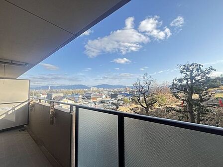 緑豊かな落ち着いた住環境です♪