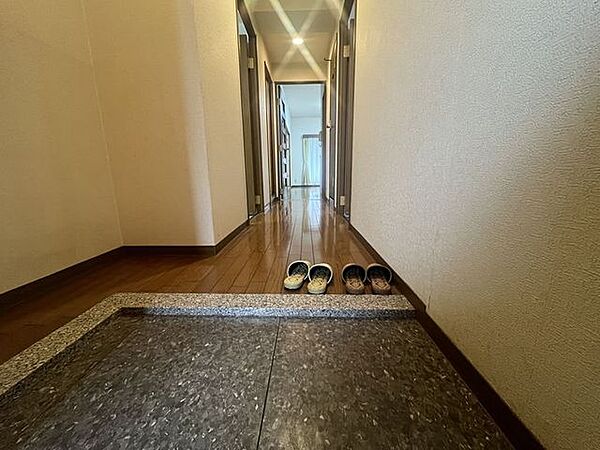 明るくキレイな玄関で気持ちよくお出迎え♪