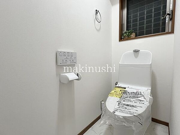 温水洗浄機能付き♪トイレは1階と2階にあるのでとても便利です♪