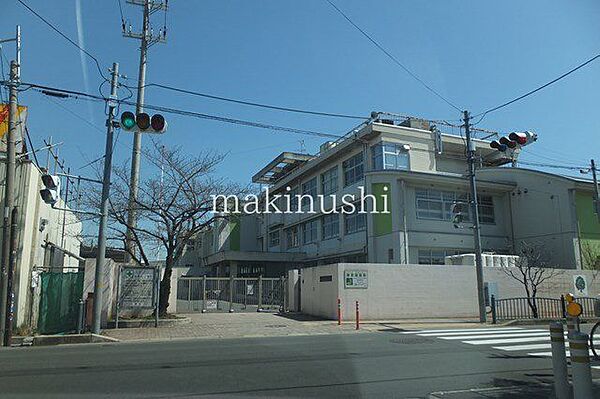 堺市立美原北小学校 徒歩8分。 570m