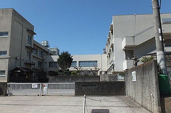 堺市立野田小学校 徒歩12分。 900m