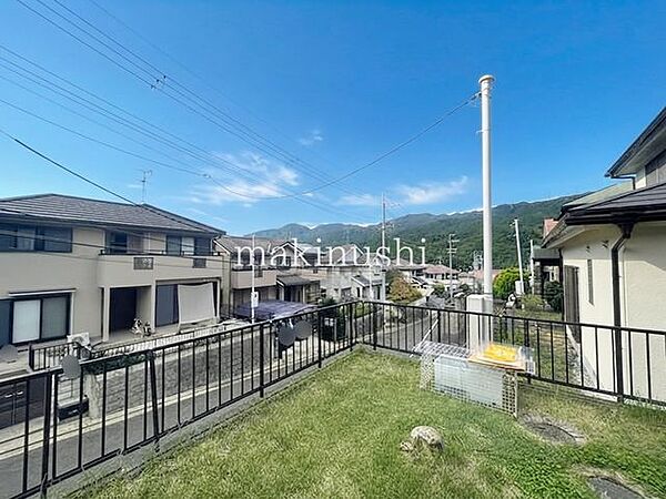 ガーデニングや家庭菜園できる広いお庭もございます♪