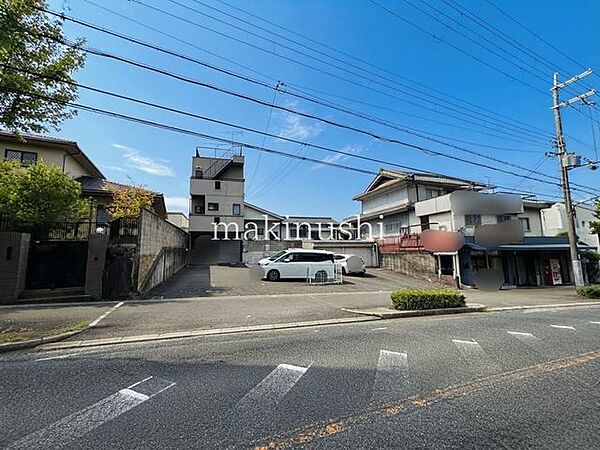 寺池台小学校まで約300ｍ♪お子様の通学は安心の距離です♪