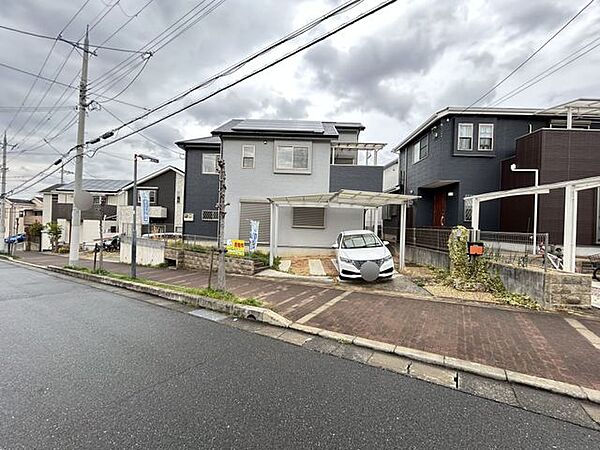 外観：327001688581