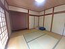 室内：■1階和室　8帖■リビング横には多目的に利用できる和室を完備♪玄関からすぐにご案内できるので急な来客時も安心です。■