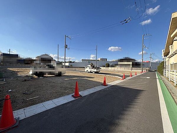■前面道路を含む現地写真■近隣商業施設充実■河内長野駅まで徒歩14分■