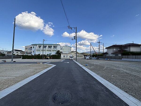 ■前面道路を含む現地写真■近隣商業施設充実■河内長野駅まで徒歩14分■