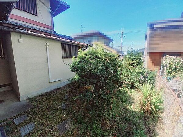 ■現地土地写真■土地90．35坪■両面道路■建築条件無し■陽当たり良好■